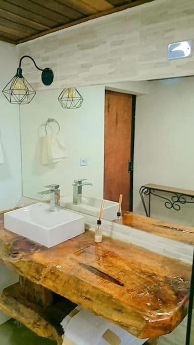 Chale Com Vidros E Hidromassagem Villa São Bento do Sapucaí Exterior photo